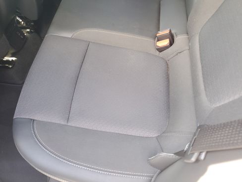 Used 2022 Buick Encore GX Select w/ Sport Touring Package FWD image 15