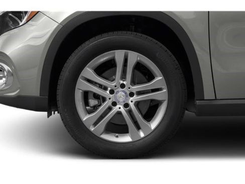 Used 2019 Mercedes-Benz GLA 250 image 12