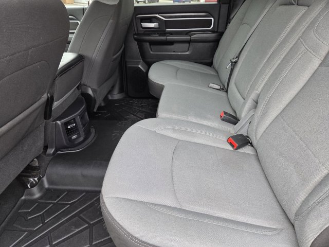 Used 2024 RAM 2500 Big Horn AWD/4WD image 28