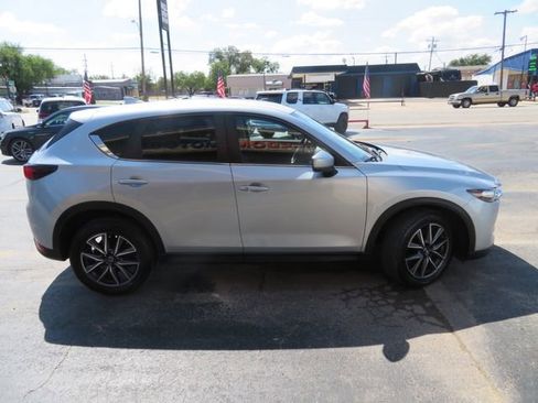 Used 2018 MAZDA CX-5 Touring image 4