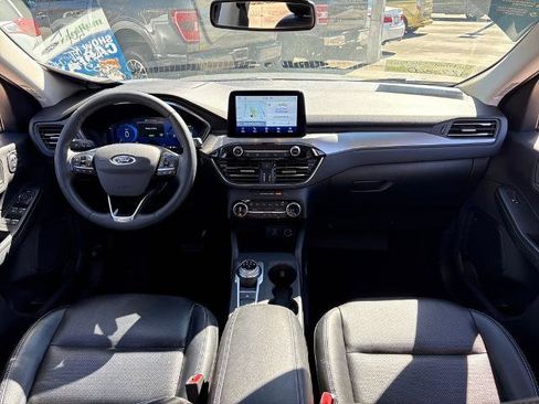 Certified 2022 Ford Escape Titanium image 7