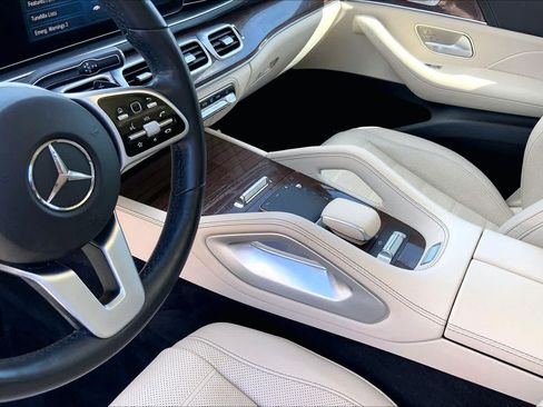 Used 2022 Mercedes-Benz GLS 450 4MATIC image 17