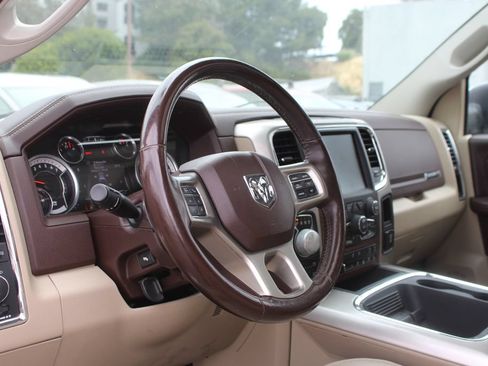 Used 2017 RAM 1500 Laramie w/ Convenience Group AWD/4WD image 11