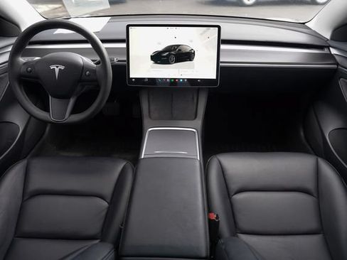 Used 2023 Tesla Model 3 Standard Range RWD image 2