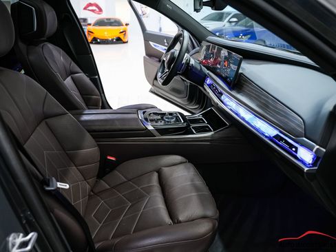 Used 2023 BMW 760i xDrive w/ Executive Package AWD/4WD image 47