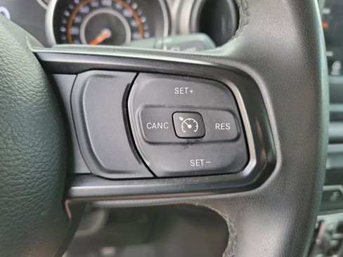 Used 2023 Jeep Gladiator Sport image 23