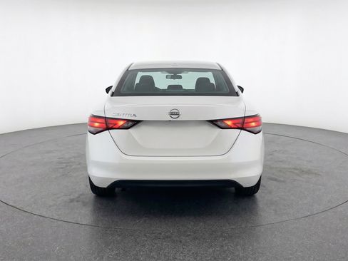 Used 2025 Nissan Sentra SV image 7