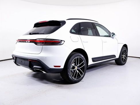Used 2025 Porsche Macan AWD/4WD image 27
