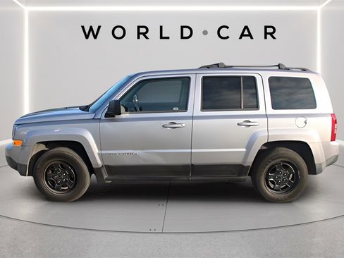 Used 2017 Jeep Patriot Sport w/ Power Value Group image 4