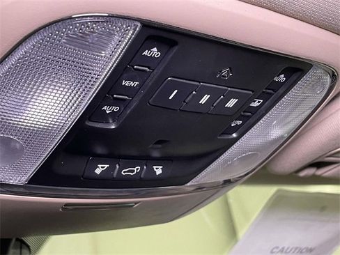 Used 2018 Jeep Grand Cherokee Overland image 45