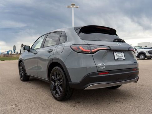 Used 2025 Honda HR-V Sport image 5