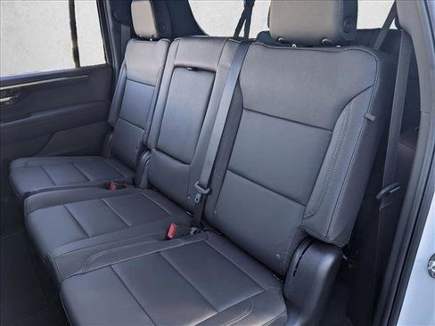 New 2026 Chevrolet Suburban LT image 16