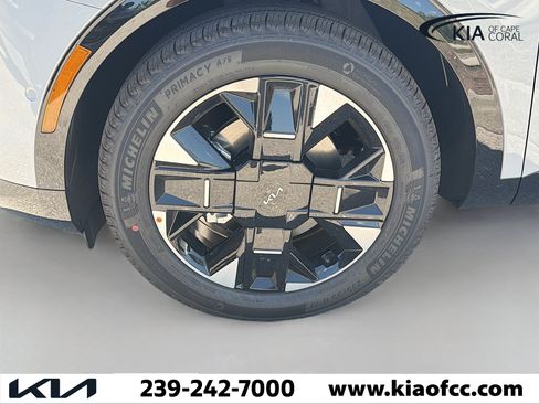 New 2026 Kia Sportage SX FWD image 40