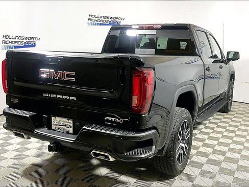 Used 2025 GMC Sierra 1500 AT4 w/ AT4 Premium Package AWD/4WD image 9