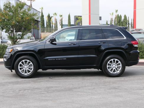 Used 2021 Jeep Grand Cherokee Laredo RWD image 6