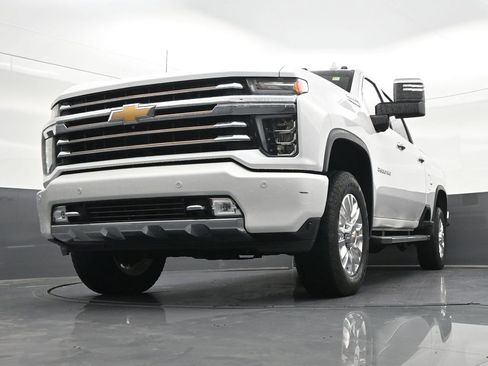 Used 2021 Chevrolet Silverado 2500 High Country w/ Z71 Off-Road Package AWD/4WD image 30