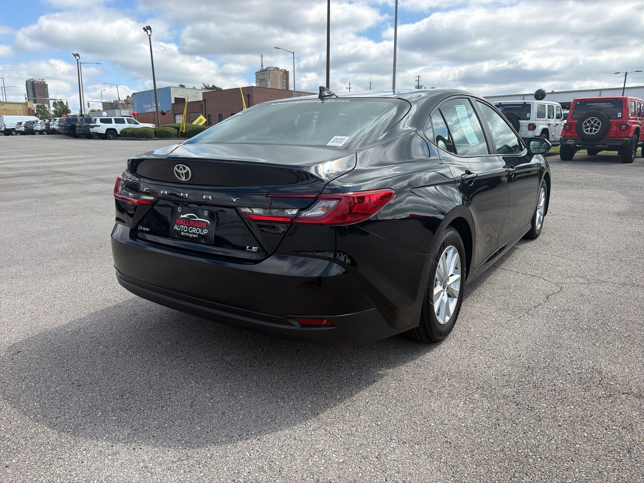 Used 2025 Toyota Camry LE FWD image 6