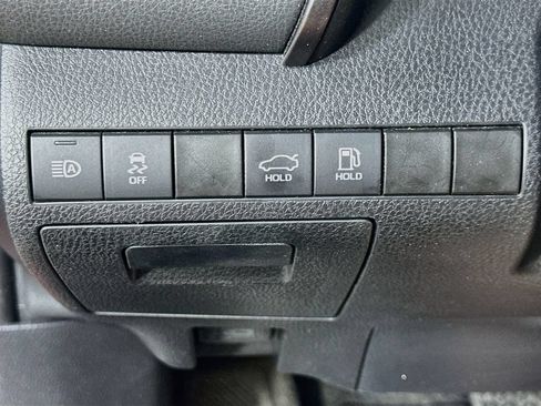 Used 2021 Toyota Camry XLE FWD image 23