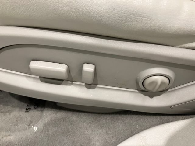 Used 2016 Buick Enclave Leather AWD/4WD image 35