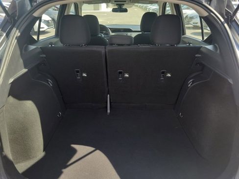 Used 2021 Nissan Kicks S image 9