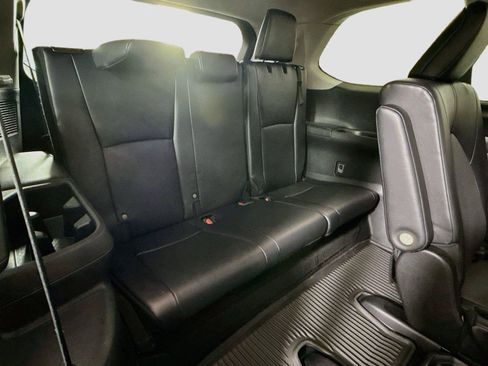 Used 2024 Toyota Grand Highlander AWD image 19