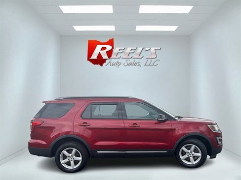 Used 2016 Ford Explorer XLT w/ Equipment Group 202A image 6