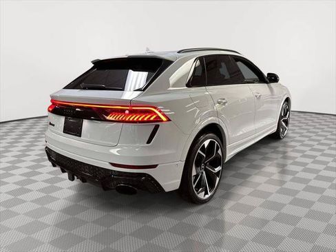 Used 2023 Audi RS Q8 w/ Black Optic Package AWD/4WD image 3
