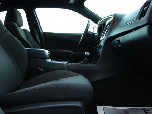 Used 2018 Dodge Charger SXT Plus w/ Blacktop Package image 41