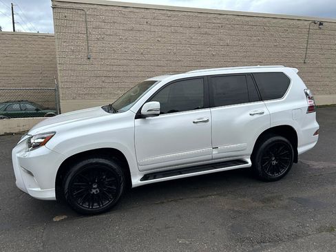 Used 2014 Lexus GX 460 Luxury AWD/4WD image 8