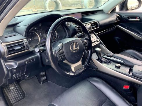 Used 2017 Lexus IS 200t image 17