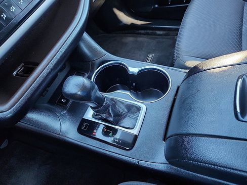 Used 2018 Toyota Highlander LE image 12