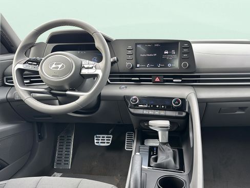New 2026 Hyundai Elantra Sport FWD image 10
