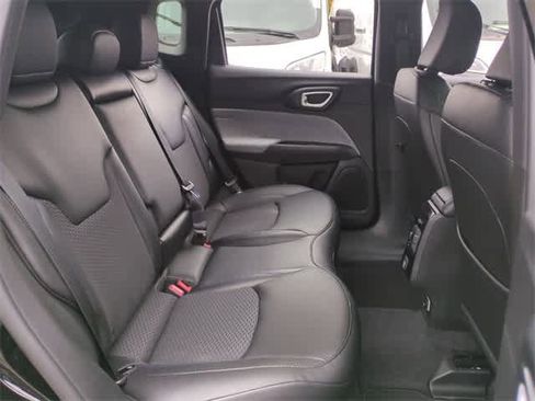 New 2026 Jeep Compass Latitude image 21