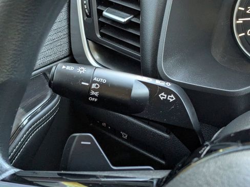 Used 2023 Nissan Rogue SV image 24