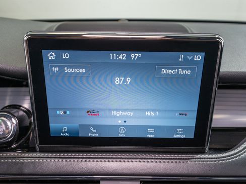 Used 2021 Lincoln Corsair AWD w/ Premium Package image 20