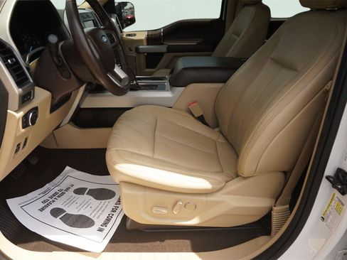 Used 2018 Ford F150 Lariat w/ Equipment Group 502A Luxury AWD/4WD image 9