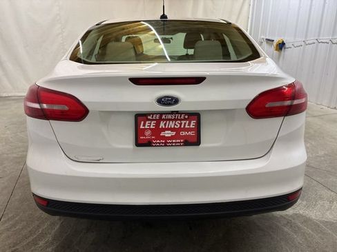 Used 2015 Ford Focus SE w/ Interior Protection Package FWD image 7