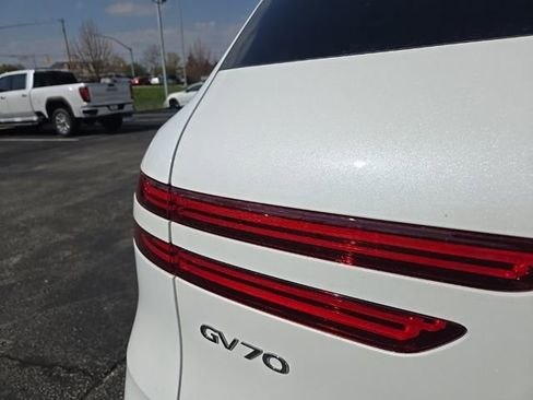 Used 2025 Genesis GV70 3.5T Sport w/ Sport Advanced Package image 10