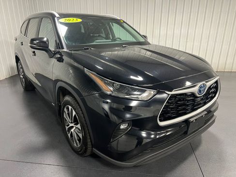 Used 2023 Toyota Highlander XLE image 22