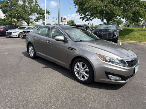 Used 2012 Kia Optima EX w/ Premium Pkg FWD image 17