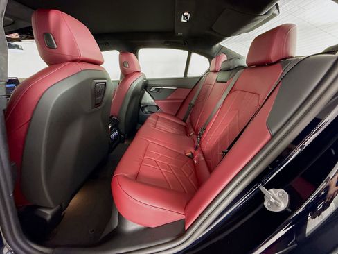 New 2026 BMW 550e xDrive AWD/4WD image 26