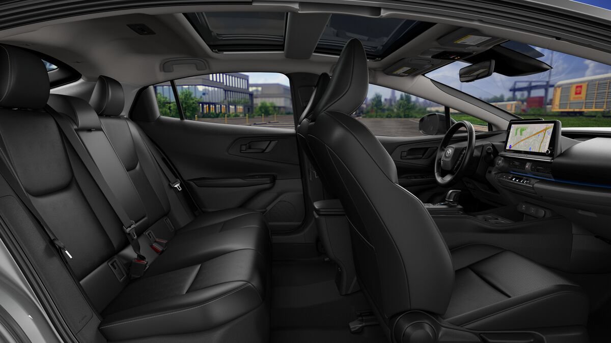New 2027 Toyota Prius FWD image 24