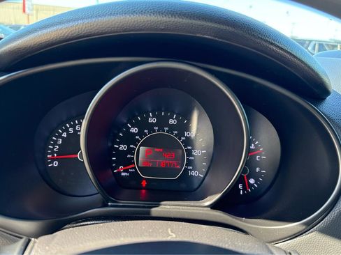 Used 2016 Kia Soul FWD image 17