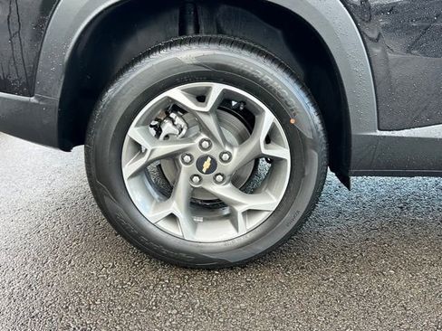 New 2026 Chevrolet Trax LT w/ Driver Confidence Package image 9