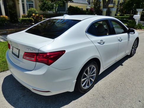 Used 2018 Acura TLX w/ Technology Package FWD image 7
