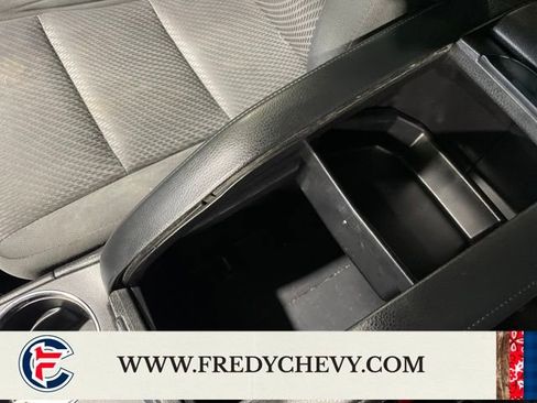 Used 2017 Toyota Highlander LE image 26