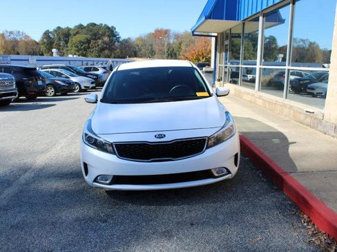 Used 2017 Kia Forte LX w/ LX Popular Plus Package image 2