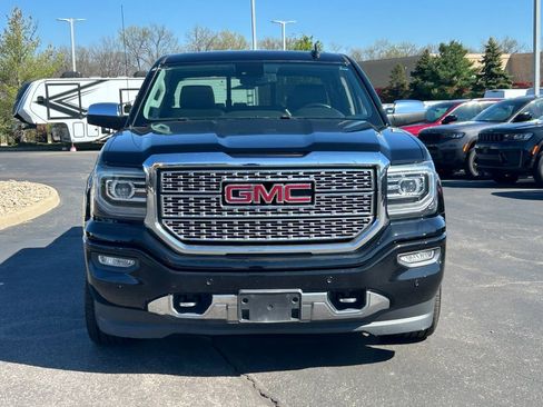 Used 2017 GMC Sierra 1500 Denali w/ Denali Ultimate Package AWD/4WD image 2