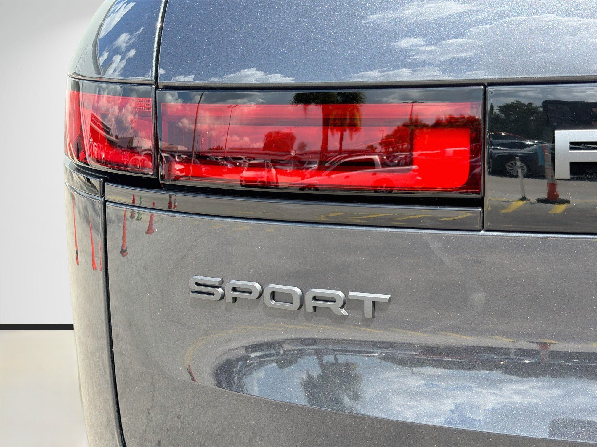 New 2026 Land Rover Range Rover Sport Dynamic SE AWD/4WD image 10