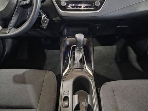 Used 2025 Toyota Corolla LE image 20